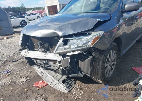 2015 Nissan Pathfinder S z USA, uszkodzony, nr VIN 5N1AR2MN8FC715915